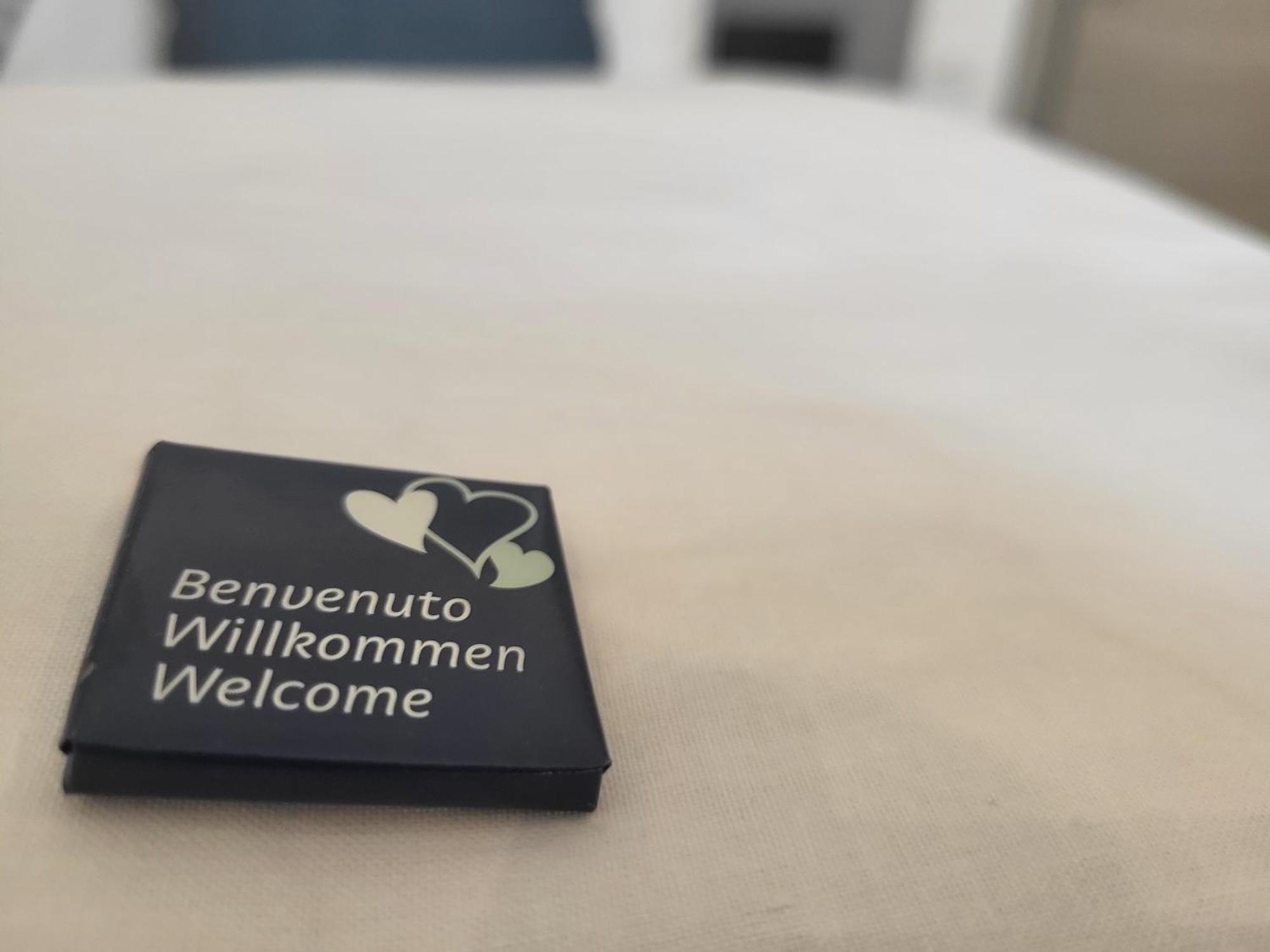 Attilio High Living Suites - Adults Only Torri Del Benaco Zimmer foto