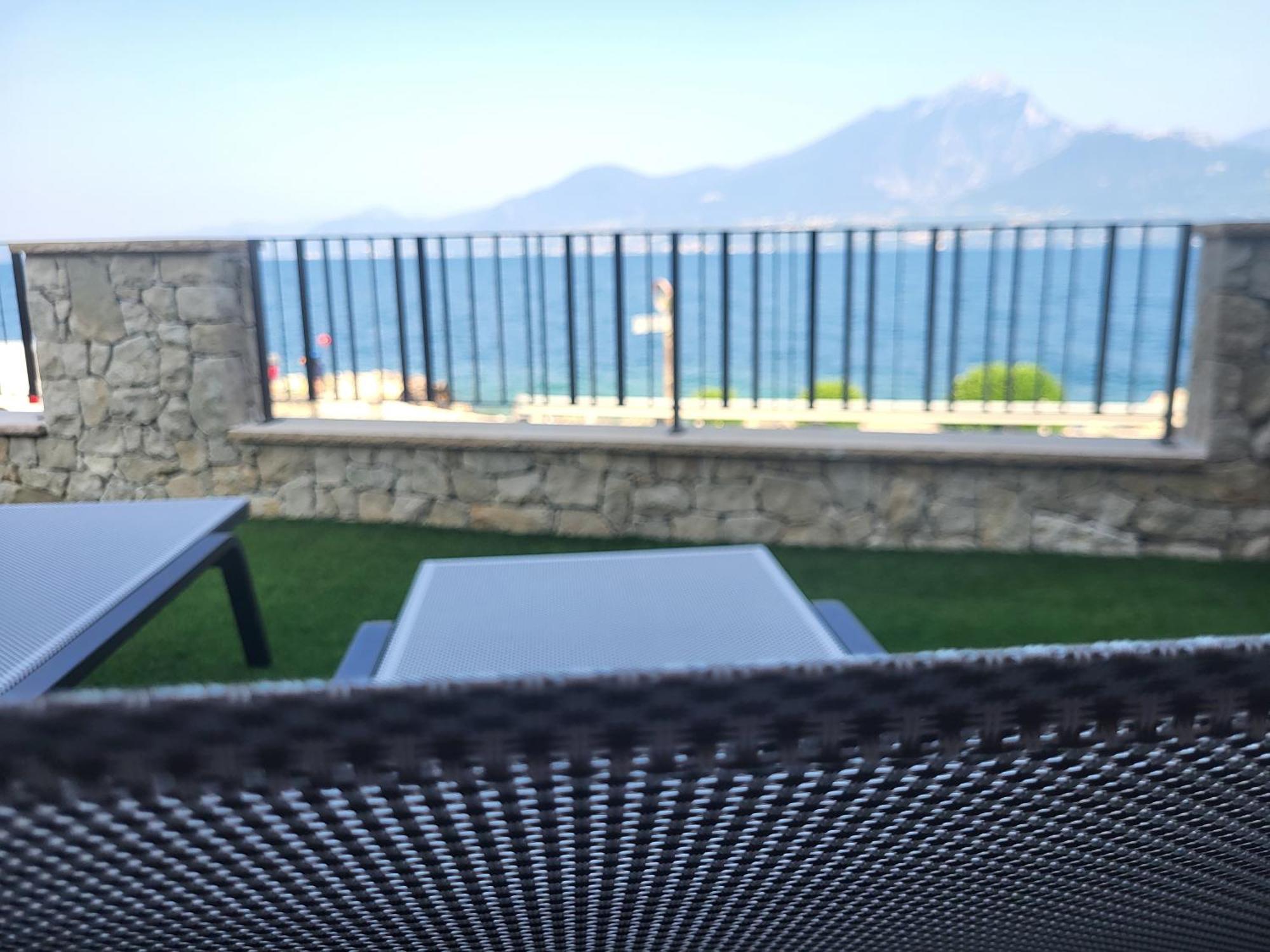 Attilio High Living Suites - Adults Only Torri Del Benaco Zimmer foto