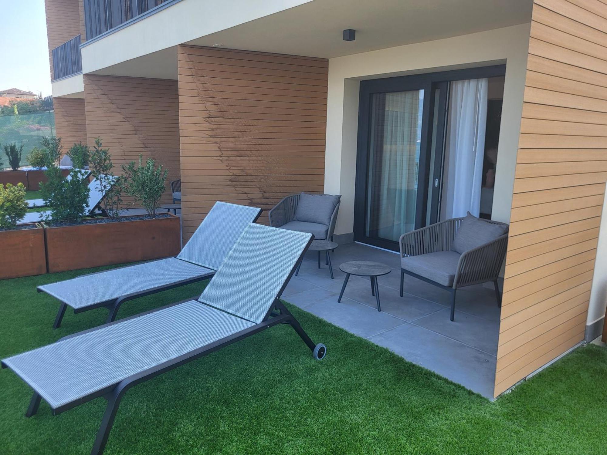 Attilio High Living Suites - Adults Only Torri Del Benaco Zimmer foto